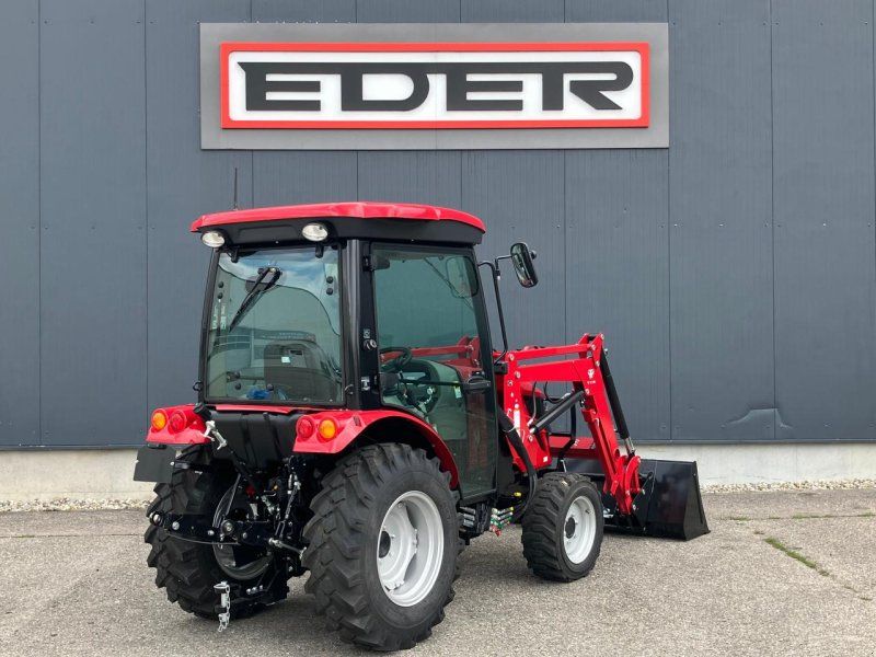 TYM T475 SH mit Kabine und Frontlader