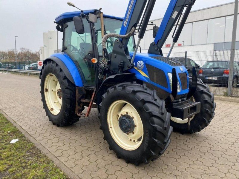 New Holland TD5.115 MIT FRONTLADER & DRUCKLUFT