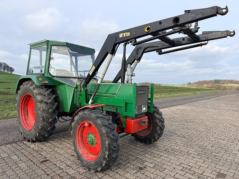 Fendt 106 S Allrad mit Frontlader