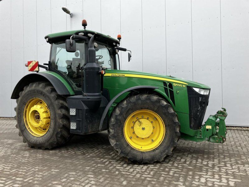 John Deere 8400R