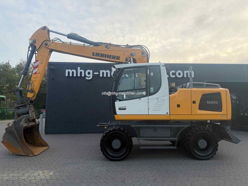 Liebherr A920 1.Hd. Reifen Neu, TOP Zustand !