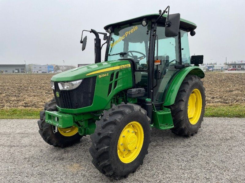 John Deere 5058 E