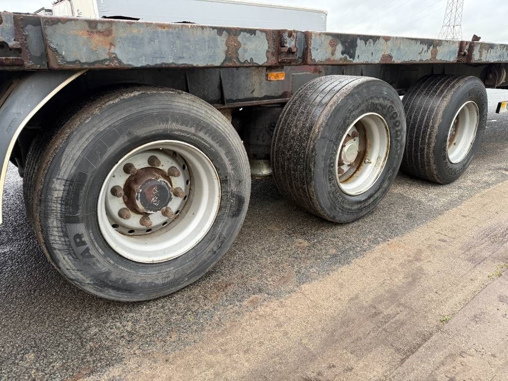 LAG O-3-39 01 - Dutch Trailer / 3 Axles / flatbed