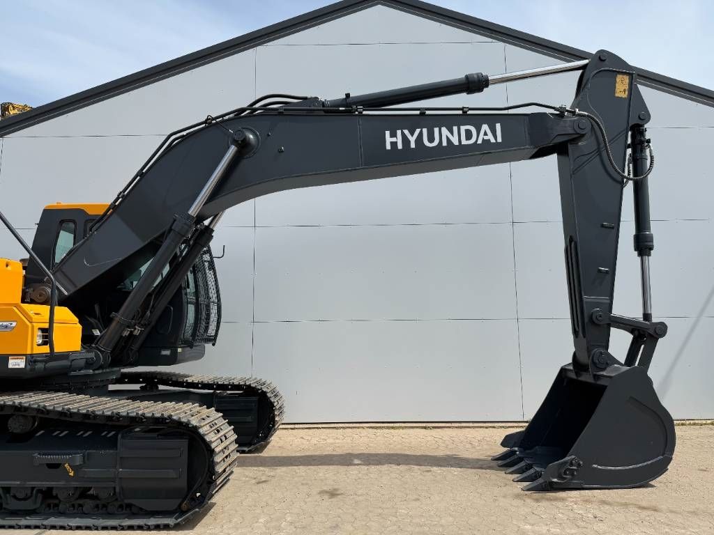 Hyundai R215 Smart Plus *2025 Model* - New / Unused
