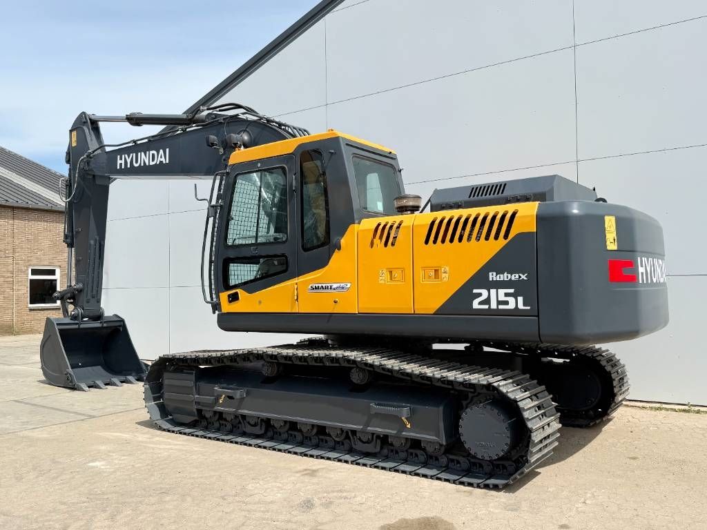 Hyundai R215 Smart Plus *2025 Model* - New / Unused