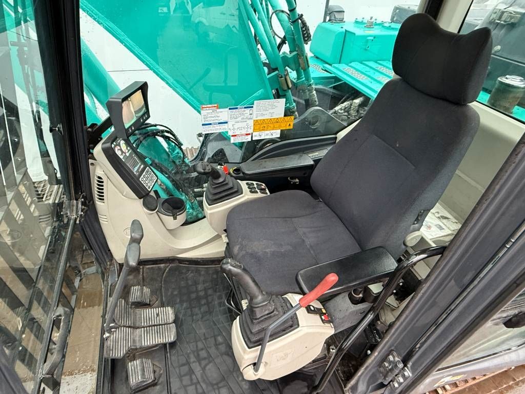 Kobelco SK300NLC-10 - Hammer Lines / Quick Coupler