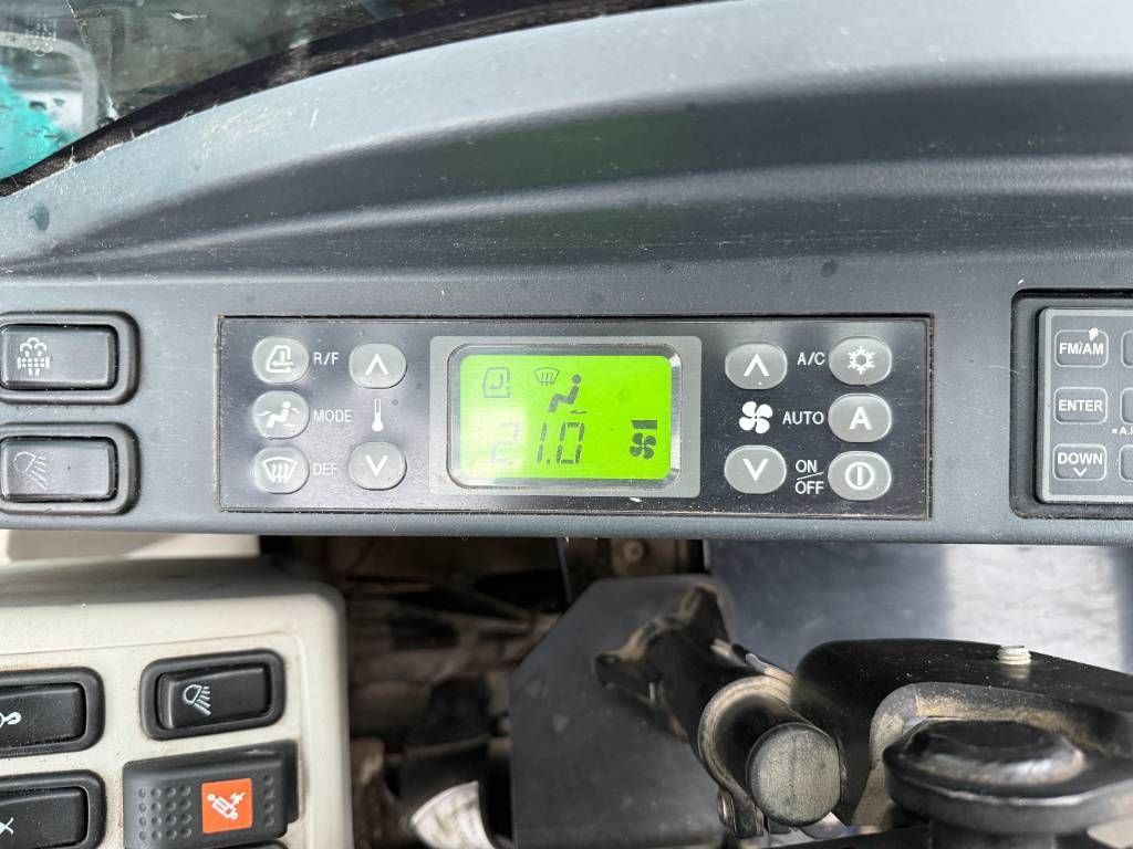 Kobelco SK300NLC-10 - Hammer Lines / Quick Coupler