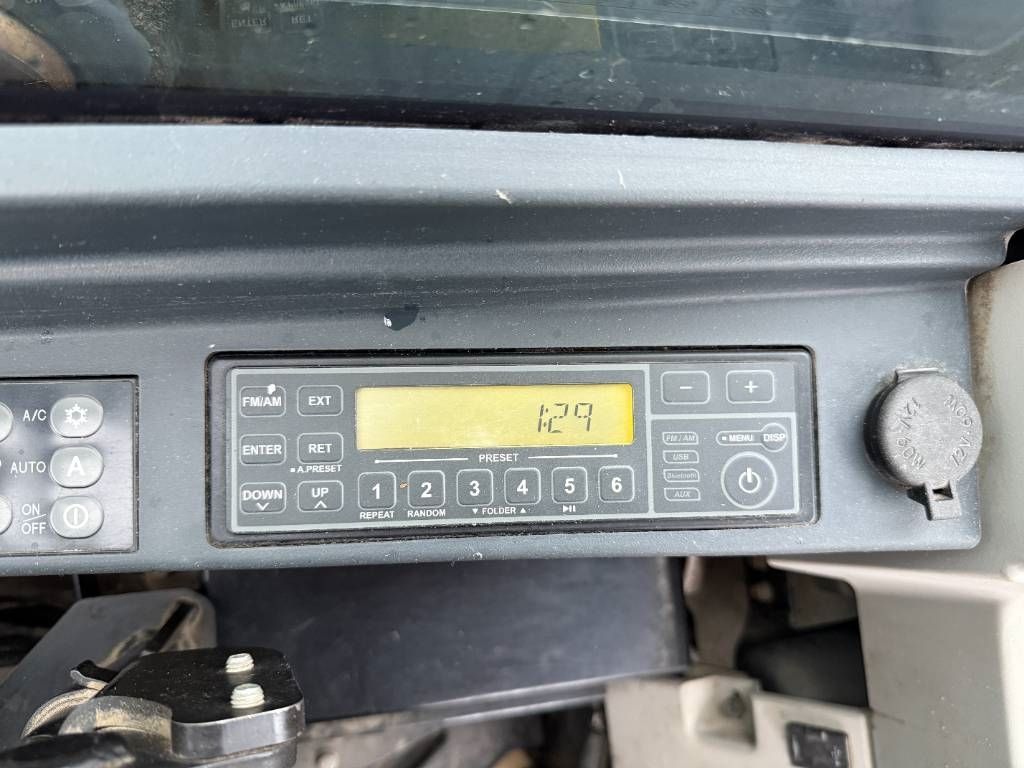 Kobelco SK300NLC-10 - Hammer Lines / Quick Coupler