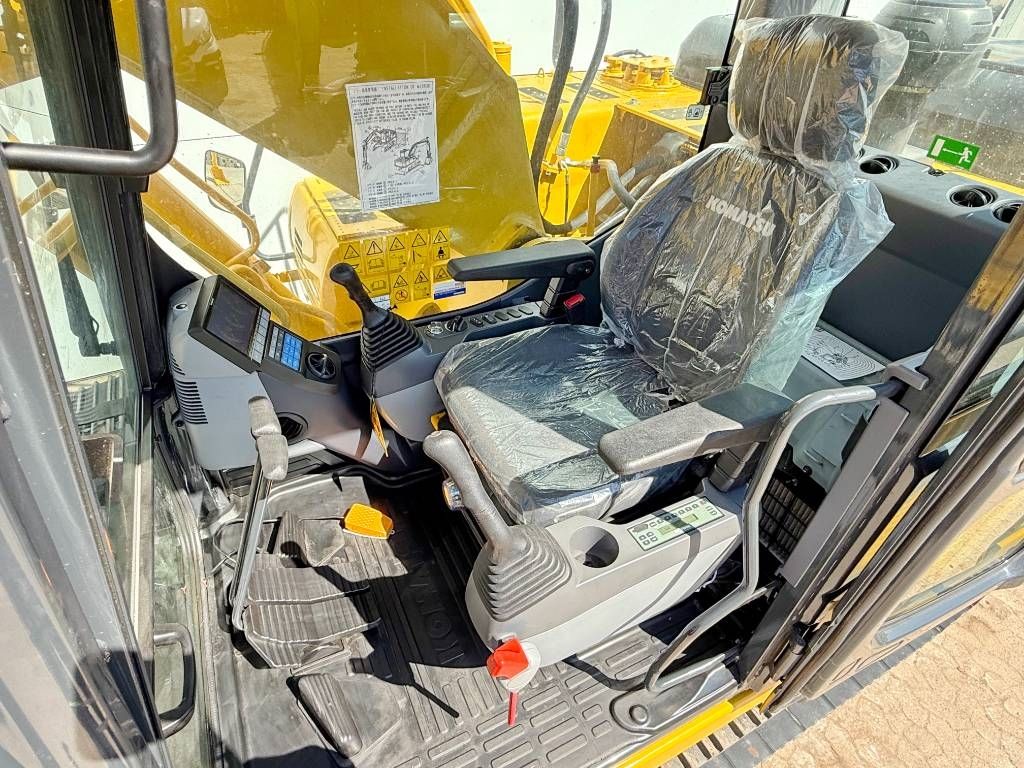 Komatsu PC210-10M0 *2025 Model* - Unused / Hammer Lines