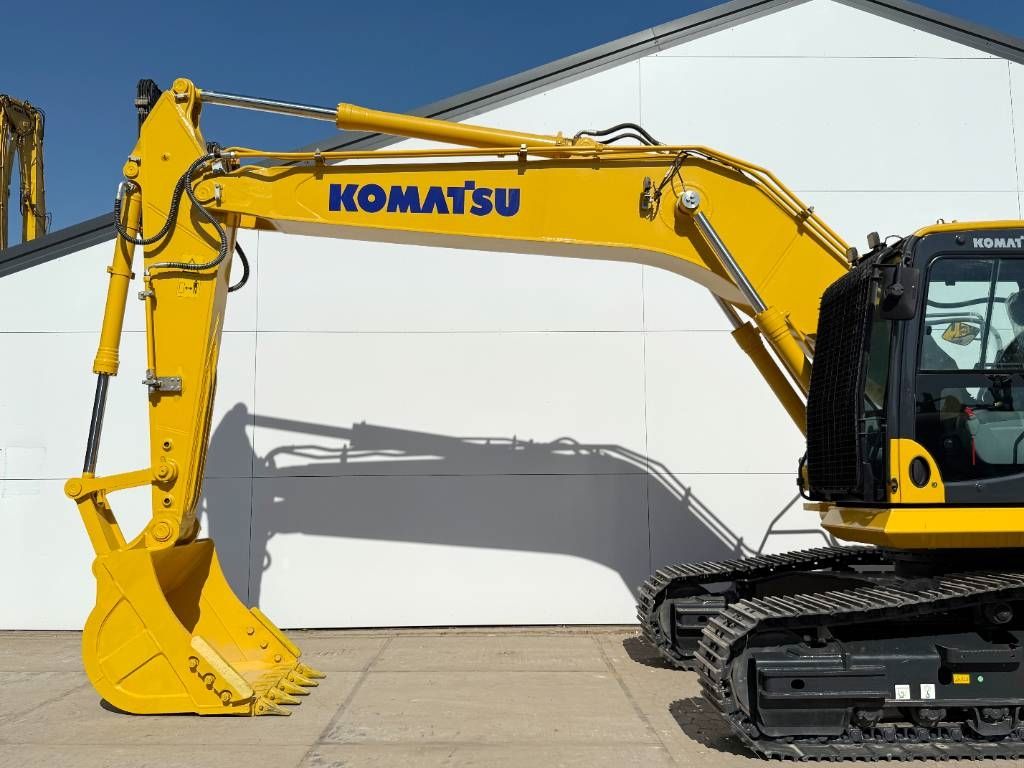 Komatsu PC210LC-10M0 - New / Unused / Hammer Lines