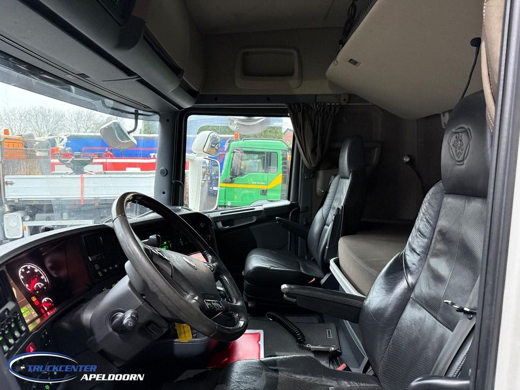 Scania R580 V8 Retarder, Steering axle, 15000 liter stainless steel tank TC11250