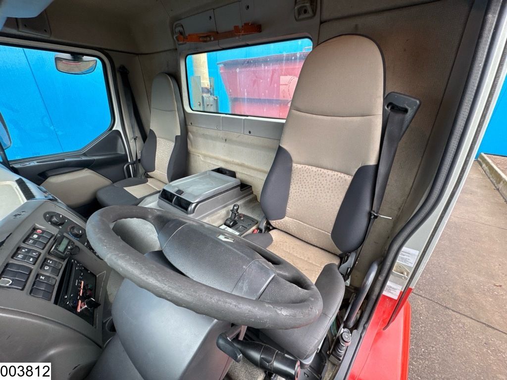 Renault Kerax 370 Dxi 6x4, Manual, Leaf suspension