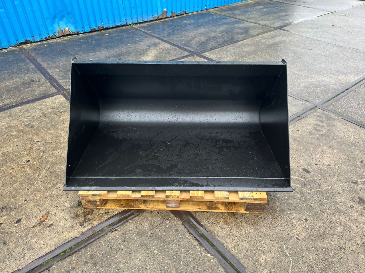 JCB Volumebak 140x65x75 cm NIEUW