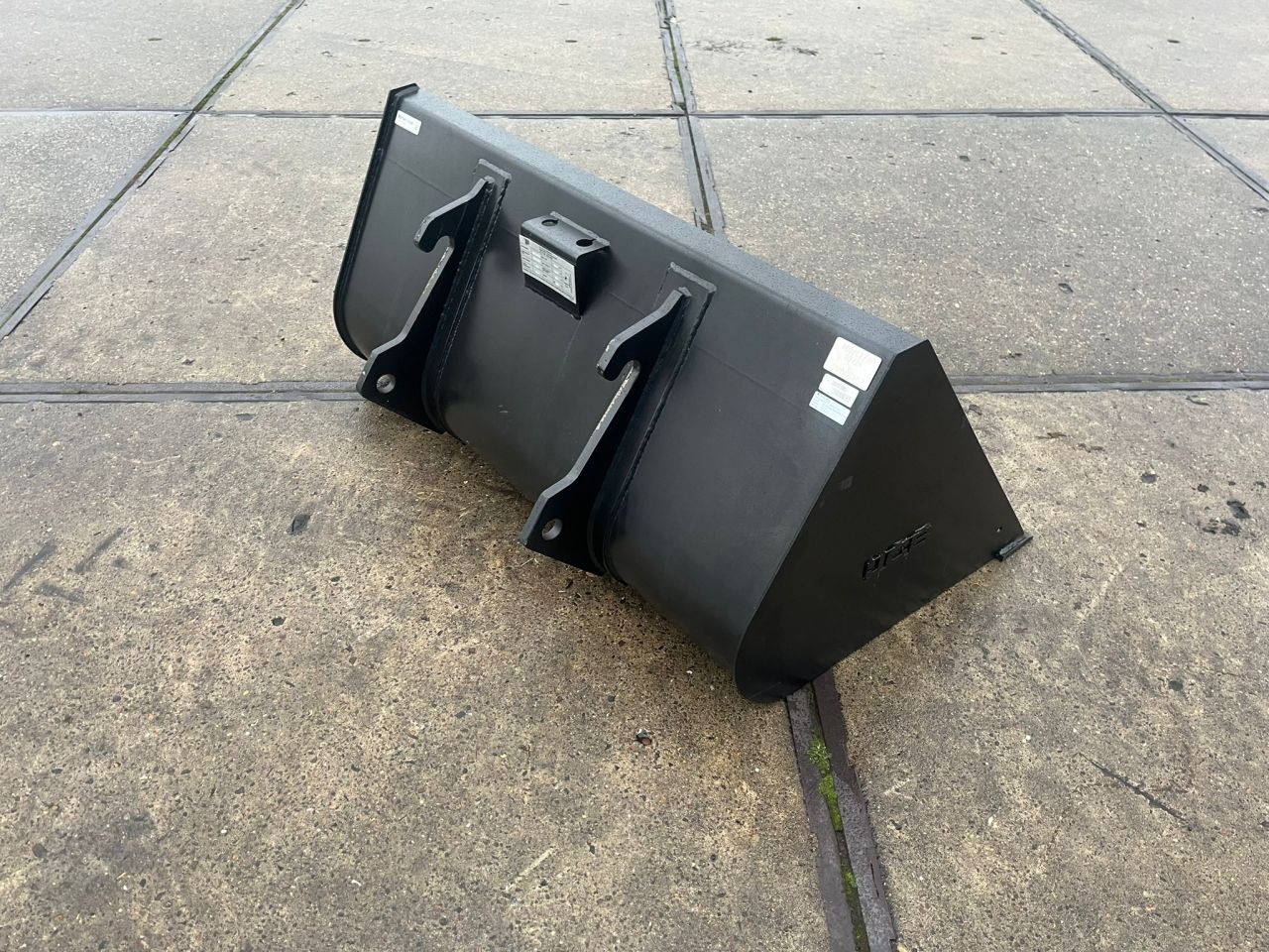 JCB Volumebak 140x65x75 cm NIEUW