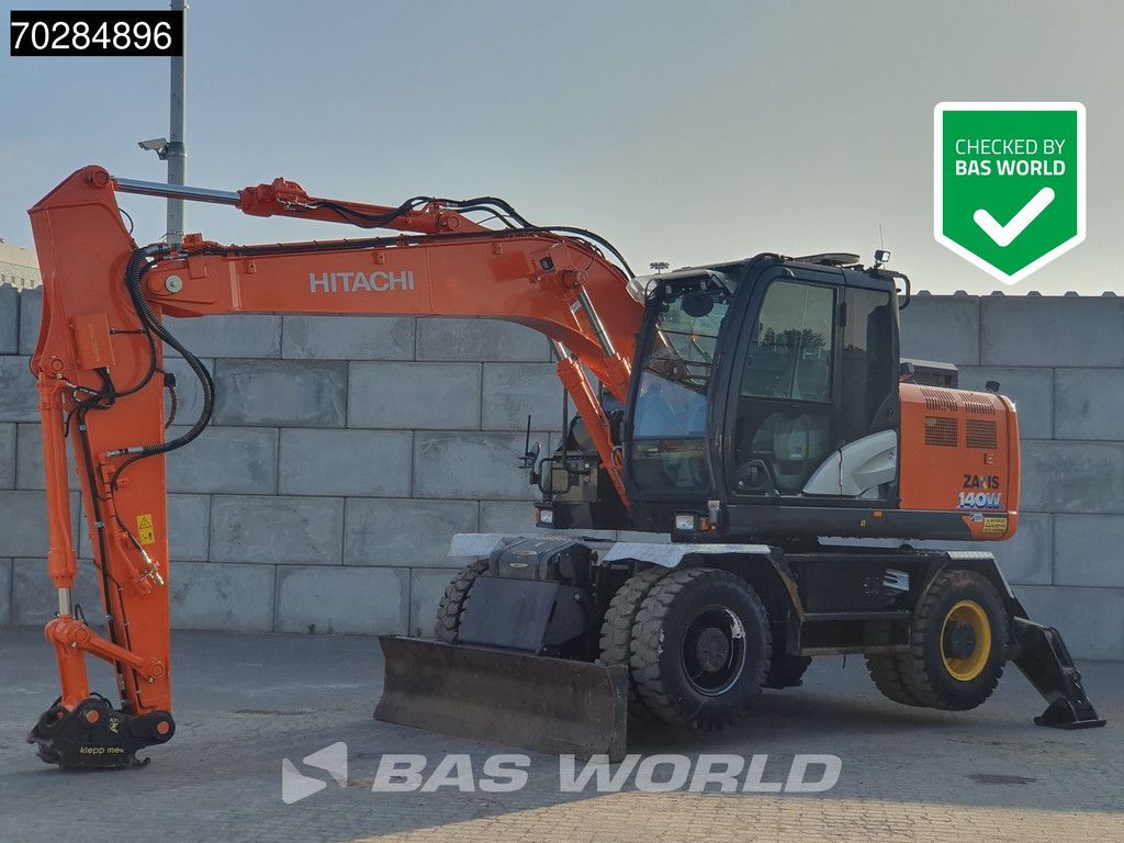 Hitachi ZX140W -6 OUTRIGGERS + BLADE