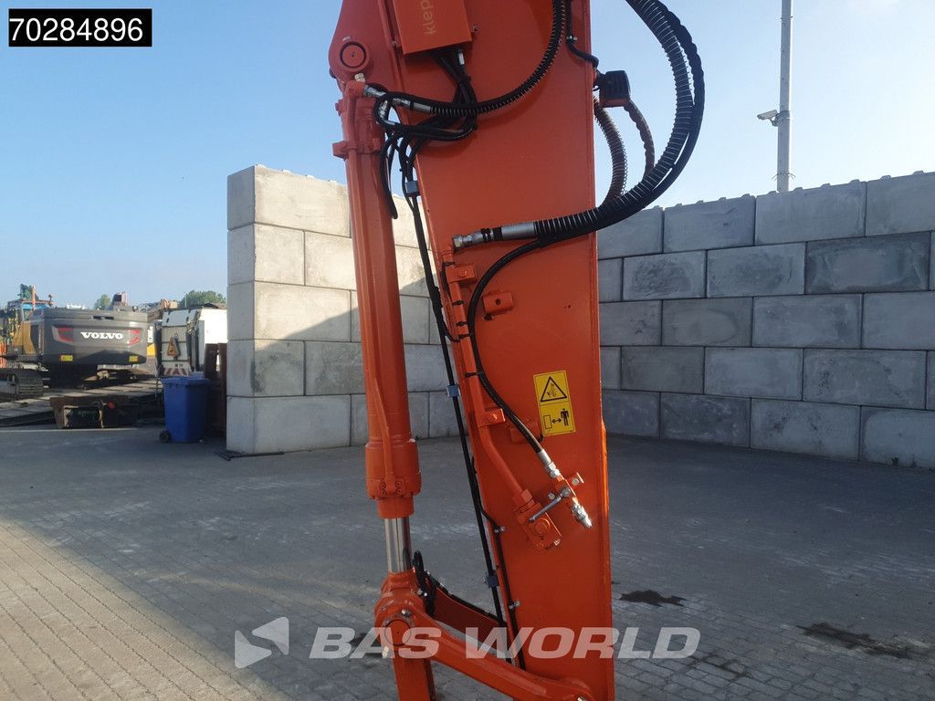 Hitachi ZX140W -6 OUTRIGGERS + BLADE