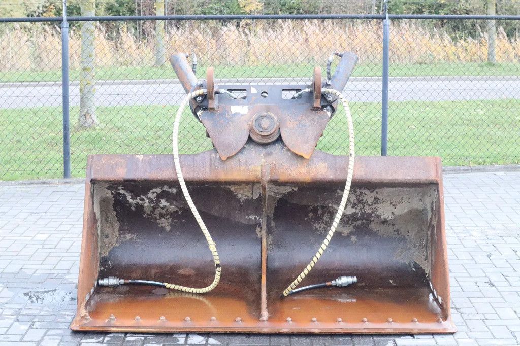 Onbekend CW30 | TILT BUCKET | TILT SCHAUFEL | KANTELBAK