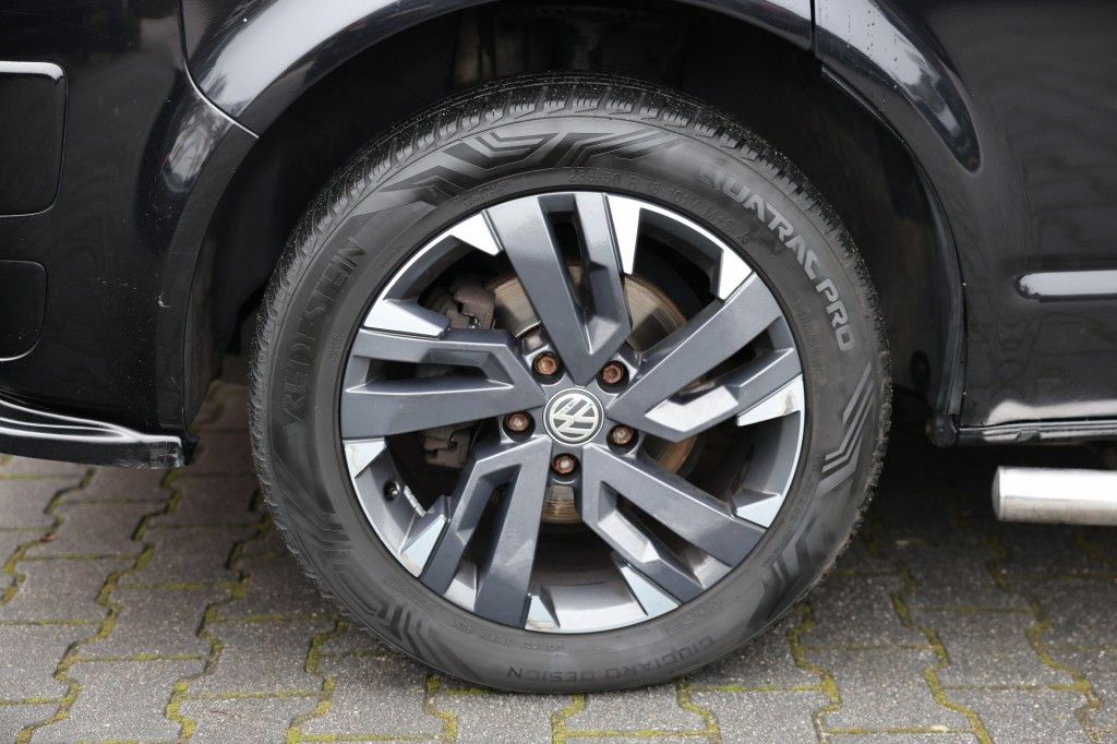 Volkswagen Transporter 2.0 TDI L2H1 DUBBEL CABINE COMFORTLINE A/T 5 SITZ VAN