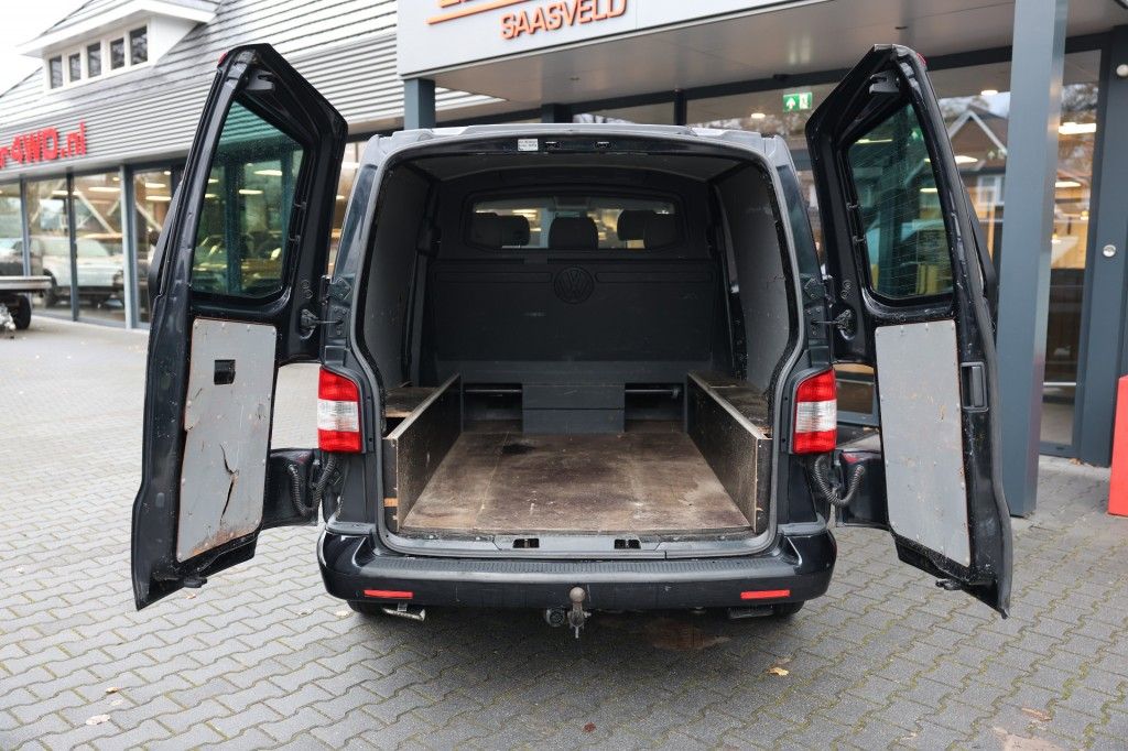 Volkswagen Transporter 2.0 TDI L2H1 DUBBEL CABINE COMFORTLINE A/T 5 SITZ VAN