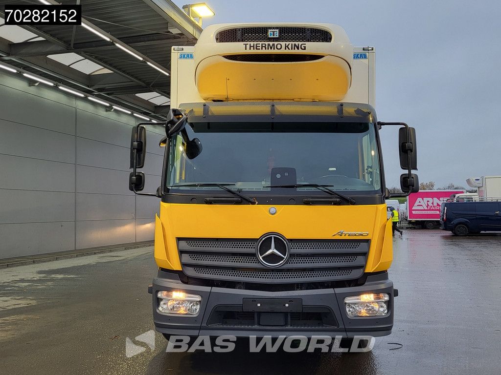 Mercedes Atego Atego 1524 4X2 15tonner Thermo King T-1200R 1500kg Ladebordwand Euro 6