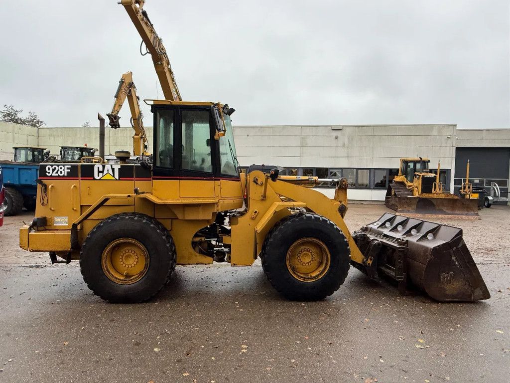 Caterpillar 928F