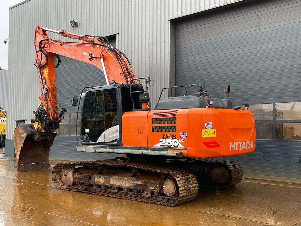 Hitachi ZX250LC-6