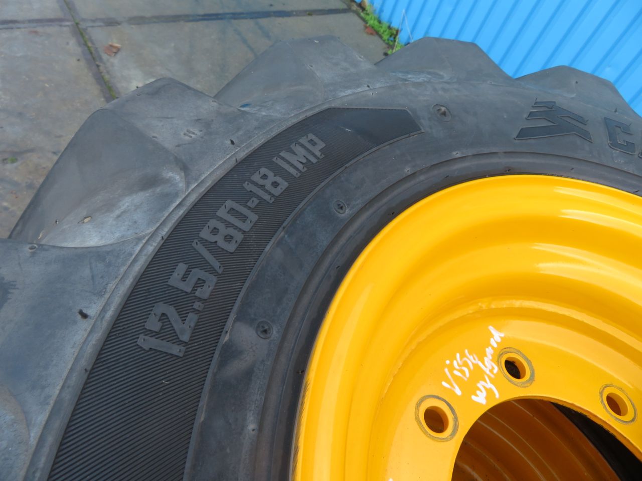 Camso 12.5/80-18 JCB 8 gaats complete wielen