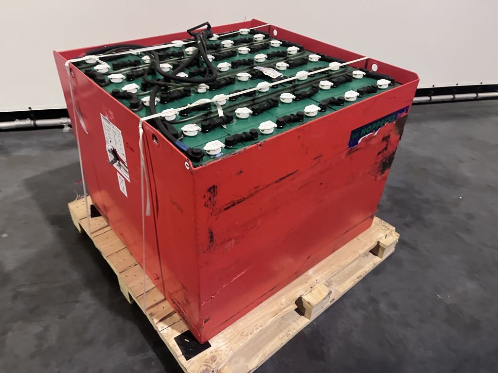 HOPPECKE 80 VOLT 930 AH