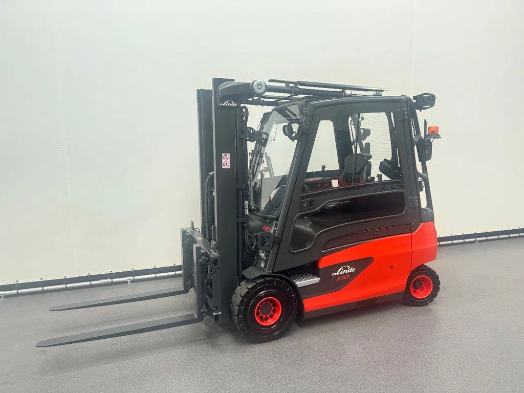 Linde 378 E 30 L-01 inclusief nieuwe tractie batterij