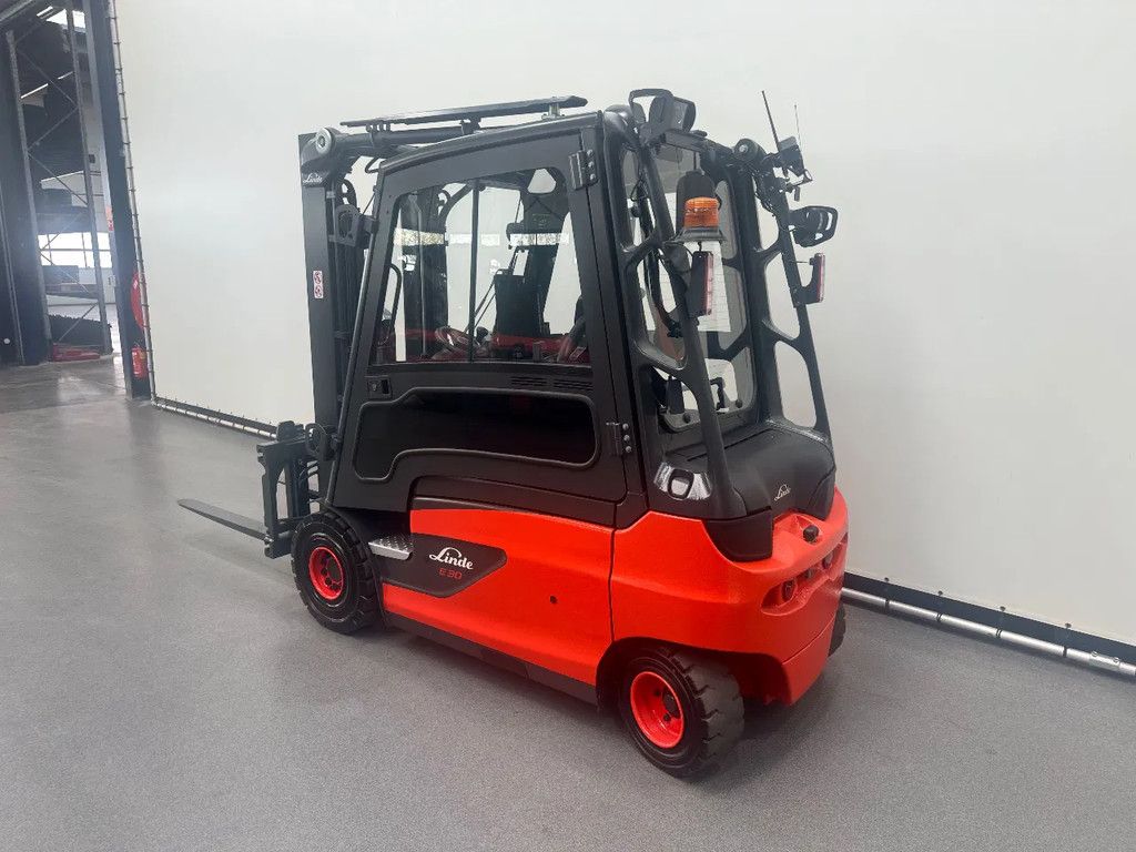 Linde 378 E 30 L-01 inclusief nieuwe tractie batterij