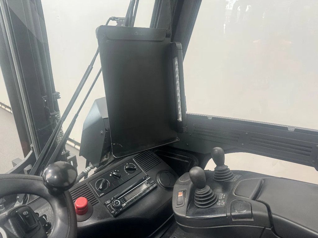 Linde 378 E 30 L-01 inclusief nieuwe tractie batterij