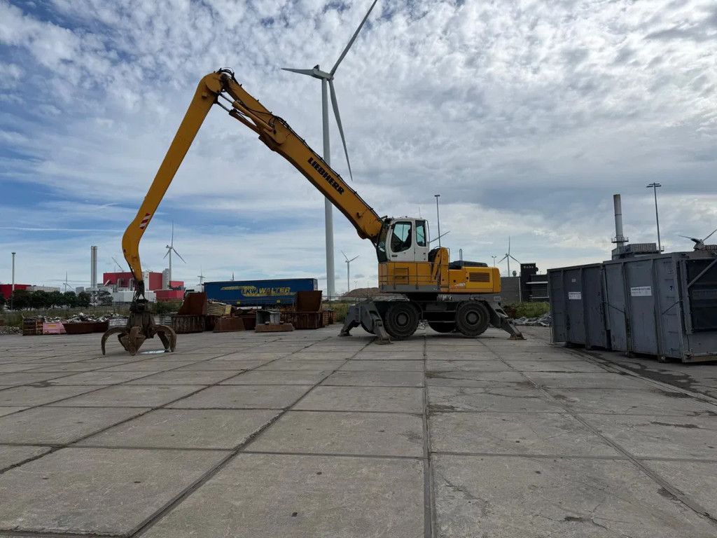 Liebherr A 934 C-HD Litronic inclusief poliep grijper