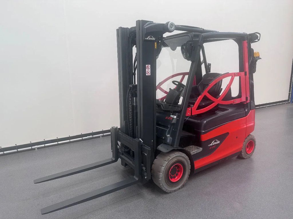 Linde 387 E 25 L-01 Inclusief nieuwe accu
