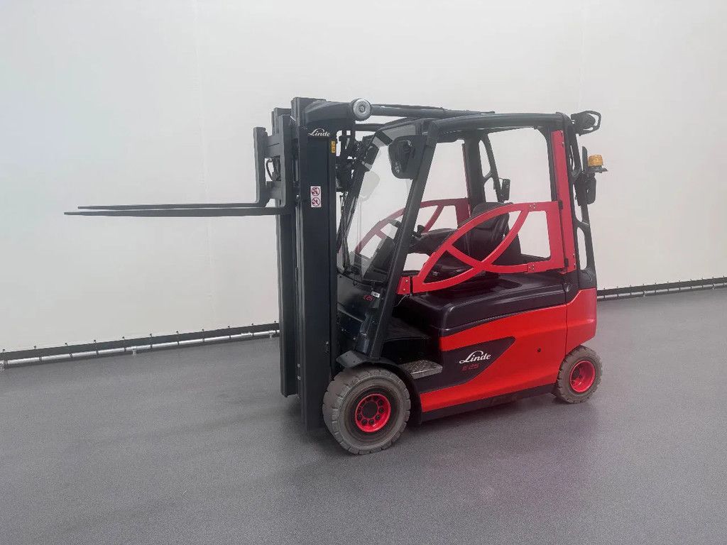 Linde 387 E 25 L-01 Inclusief nieuwe accu