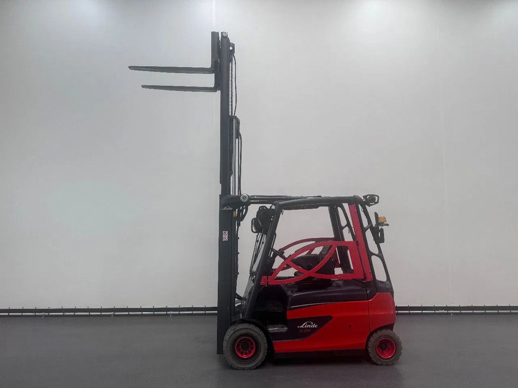Linde 387 E 25 L-01 Inclusief nieuwe accu