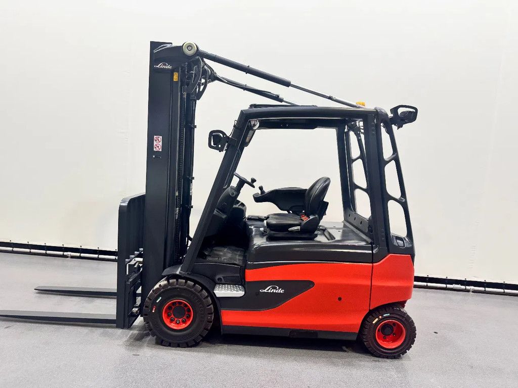Linde E 25 L-01 inclusief nieuwe accu