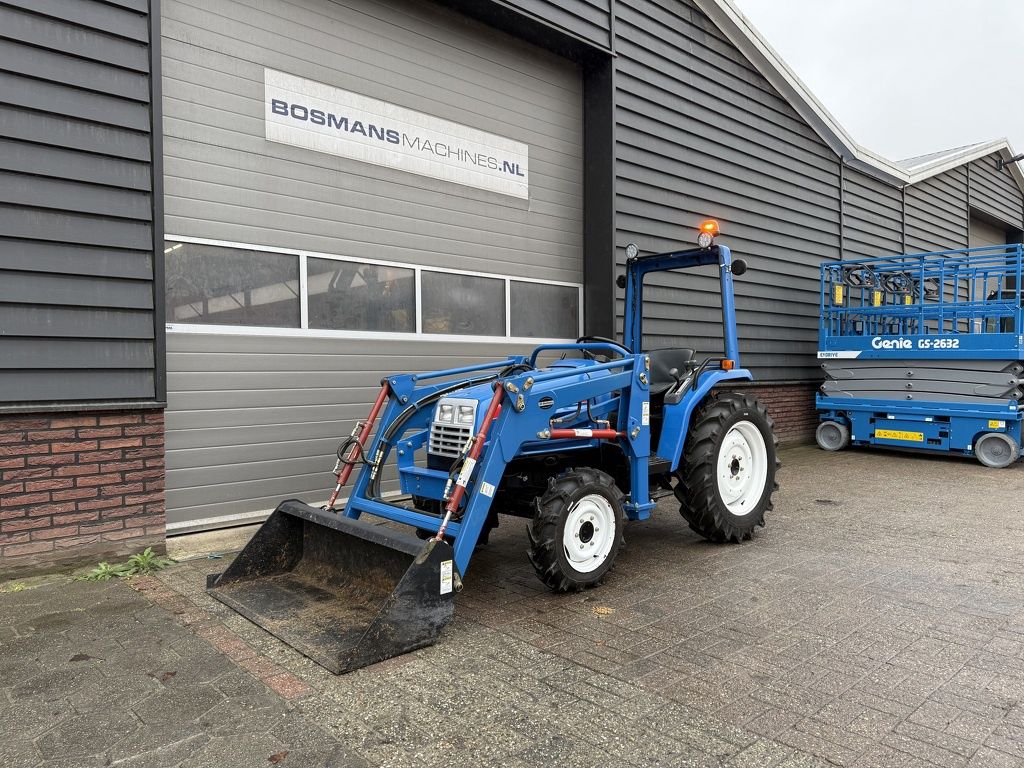 Iseki sial 21 4WD minitractor met voorlader / frontlader