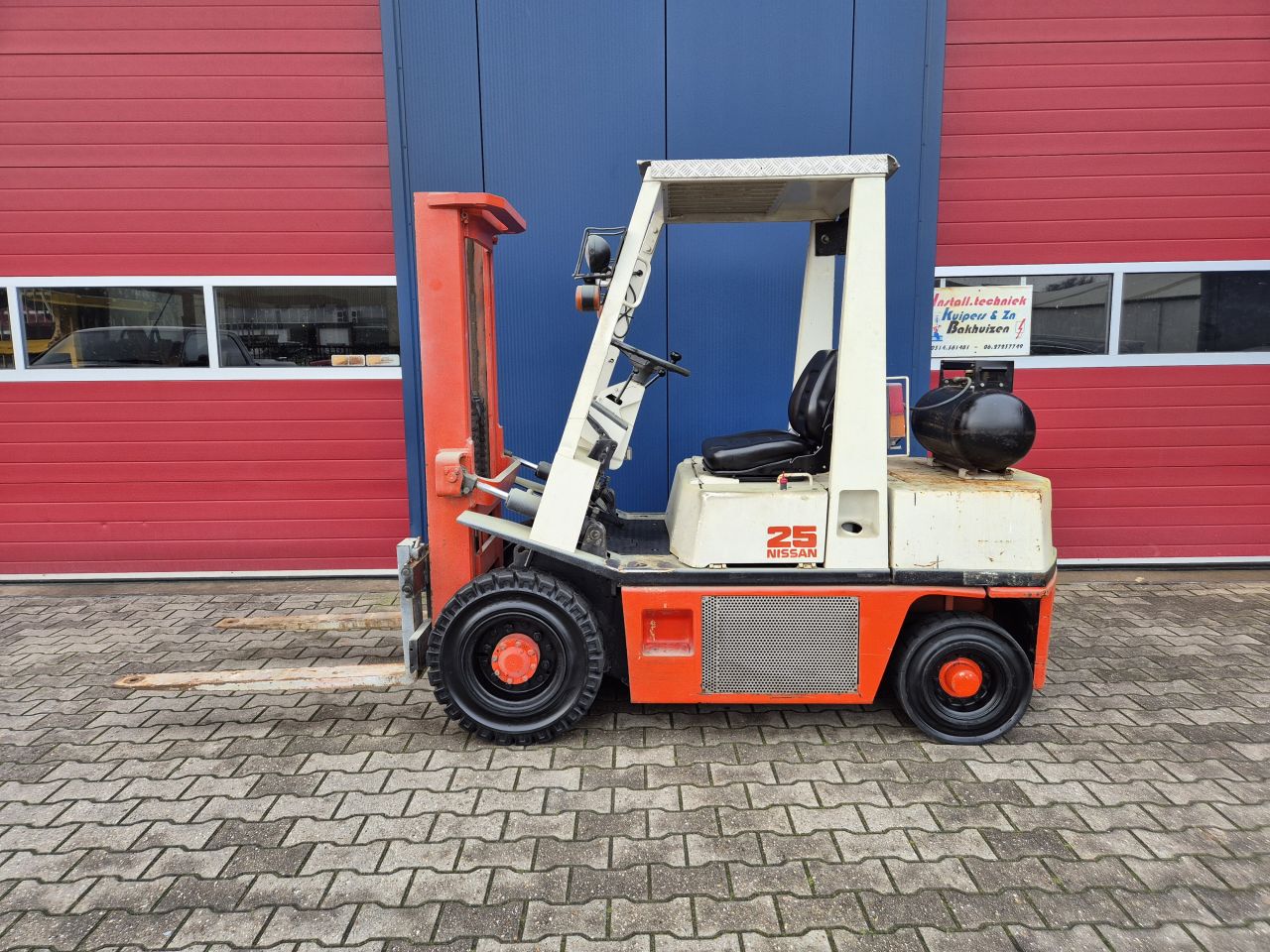 NISSAN PH25 HEFTRUCK LPG 2.5 TONS PRIJS MARGE