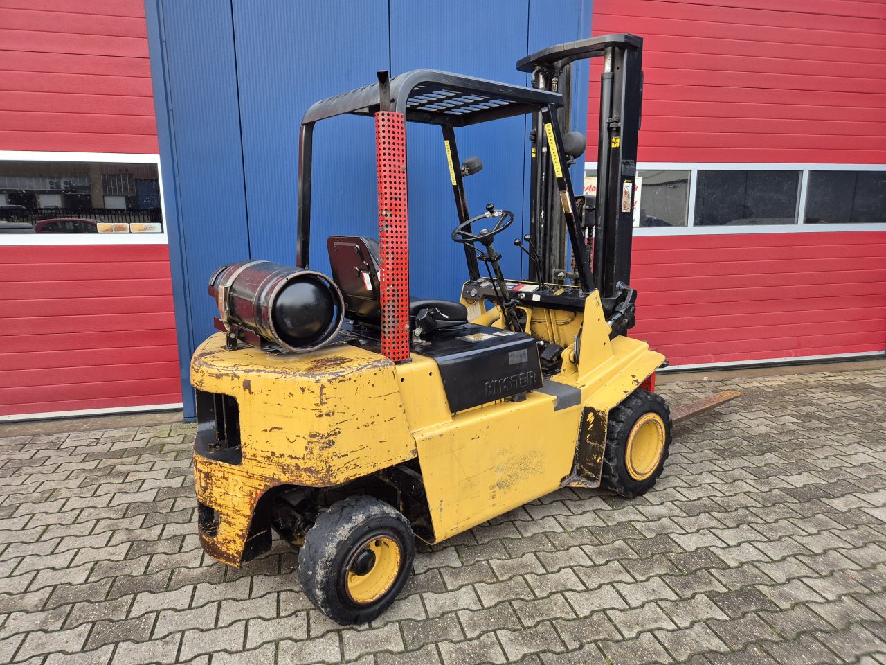 HYSTER H2.00XL HEFTRUCK LPG 2 TONS TRIPLOMAST EN FREELIFT