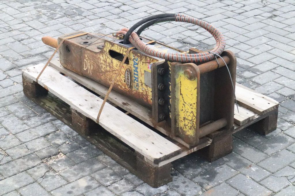 Soosan SB30II TS-9 | S40 | 2.5 TO 4.5 TON | HYDRAULIC BREAKER