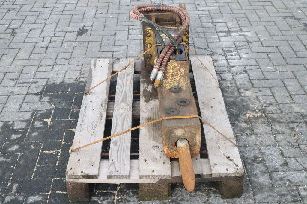 Soosan SB30II TS-9 | S40 | 2.5 TO 4.5 TON | HYDRAULIC BREAKER