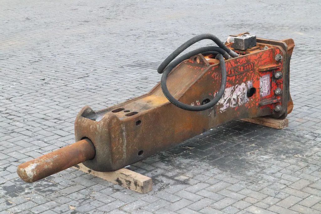 Promove XP2400 | S70 | 24 TO 35 TON | HYDRAULIC BREAKER