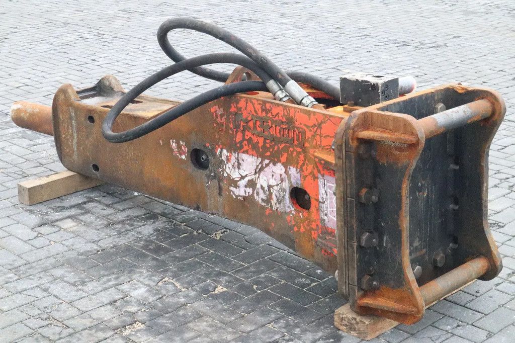 Promove XP2400 | S70 | 24 TO 35 TON | HYDRAULIC BREAKER