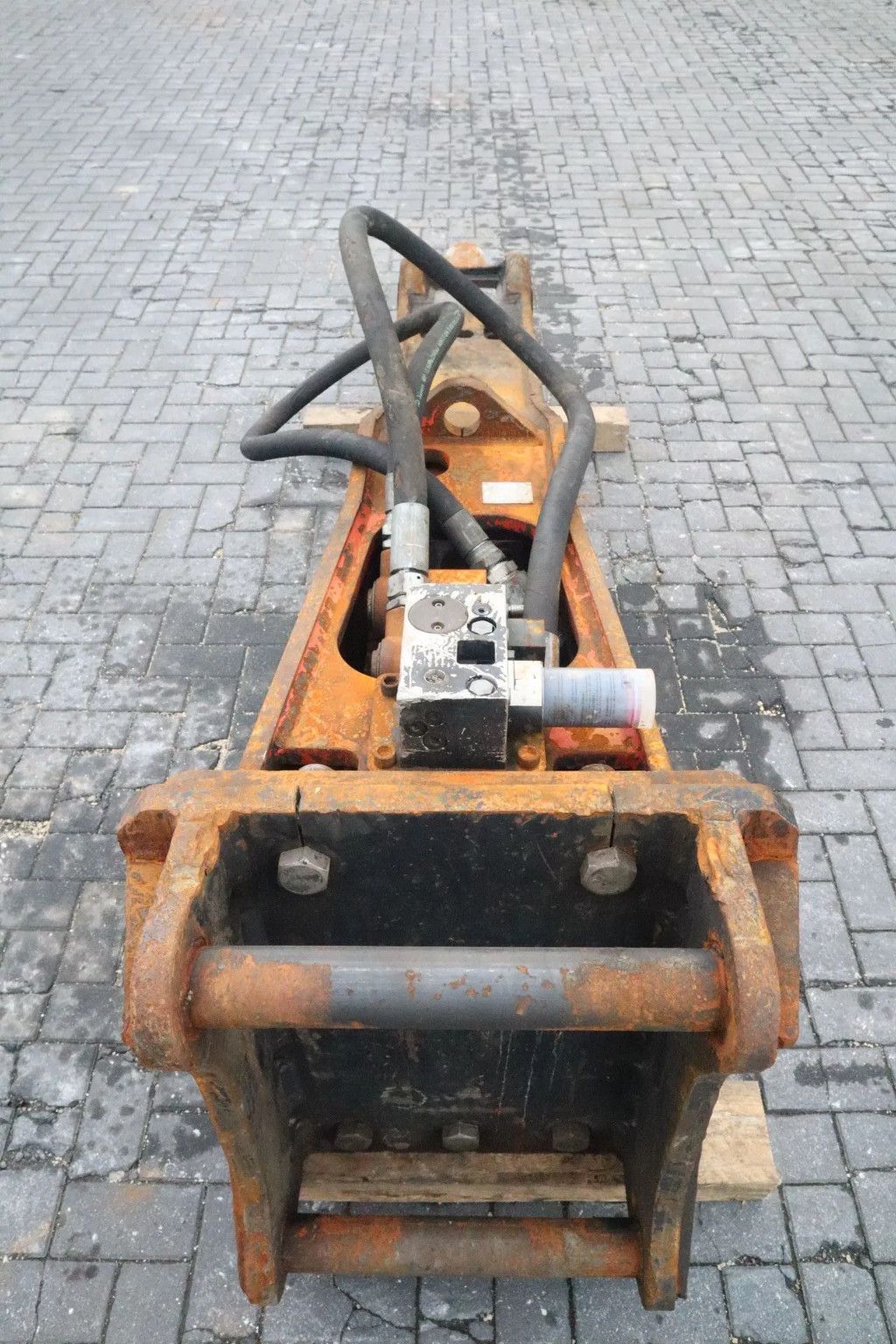 Promove XP2400 | S70 | 24 TO 35 TON | HYDRAULIC BREAKER