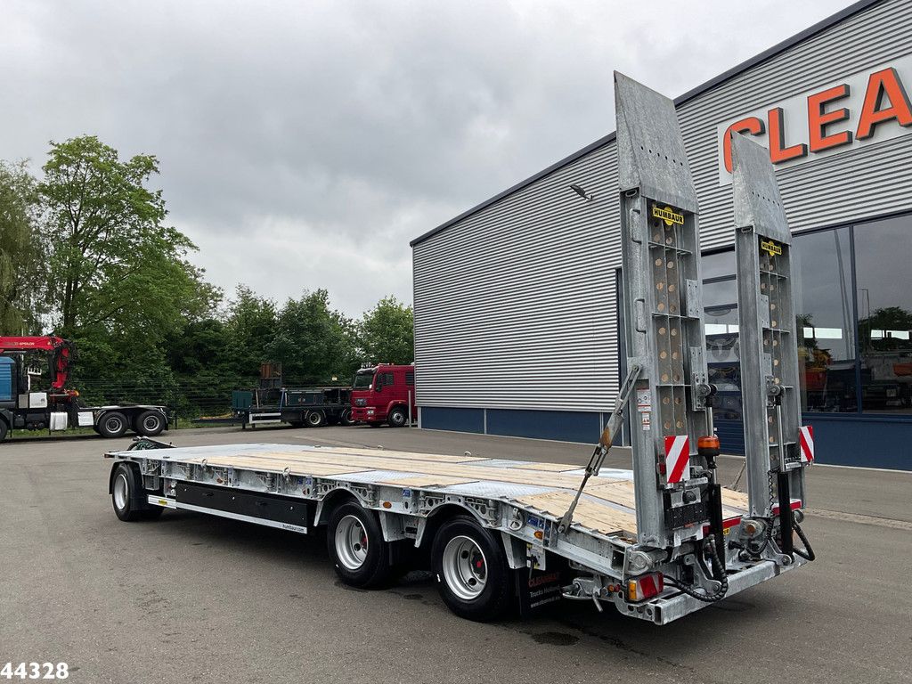 Humbaur 3-assige aanhangwagen met oprijrampen