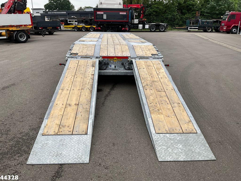 Humbaur 3-assige aanhangwagen met oprijrampen