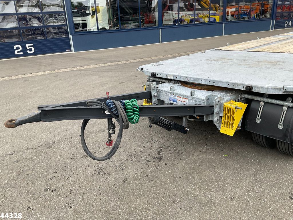 Humbaur 3-assige aanhangwagen met oprijrampen