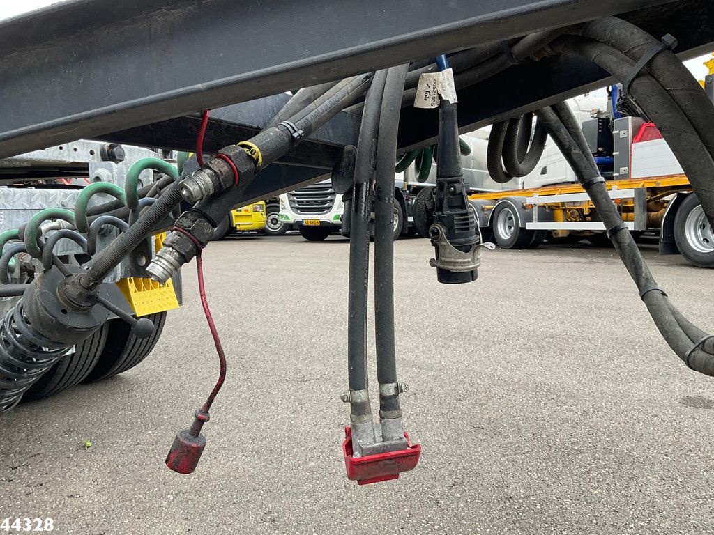 Humbaur 3-assige aanhangwagen met oprijrampen