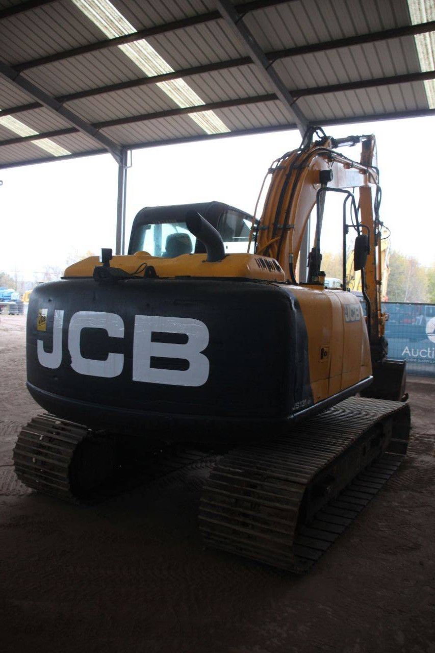 Crawler excavator JCB JS131LC Diesel 55kW 2018
