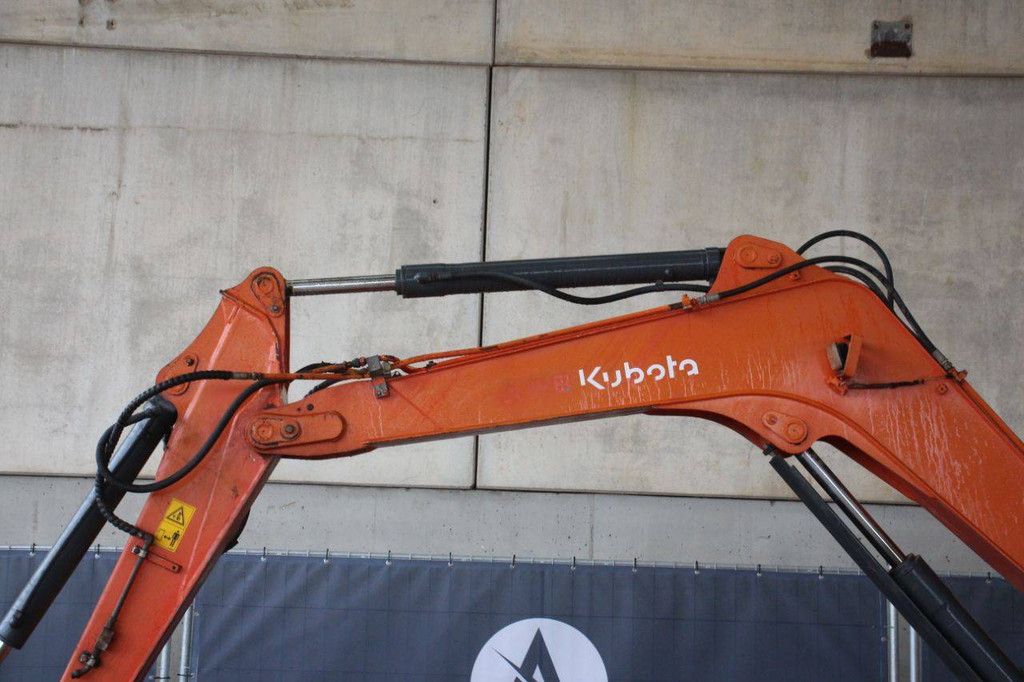 Crawler excavator Kubota KX183-3 Diesel 47.8kW 2013